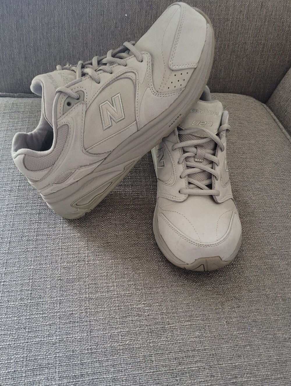 New Balance 927 Women’s Walking Shoes Tan Leather 8 2E Extra Wide